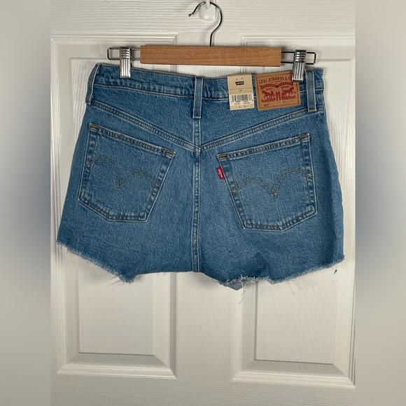 Levi's Women's 501 Original High Rise Shorts NWT Size 28 - Picture 8 of 13